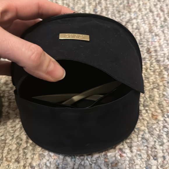 Beautiful Gucci brown gradient sunglasses with suede case and cloth! - Picture 11 of 12